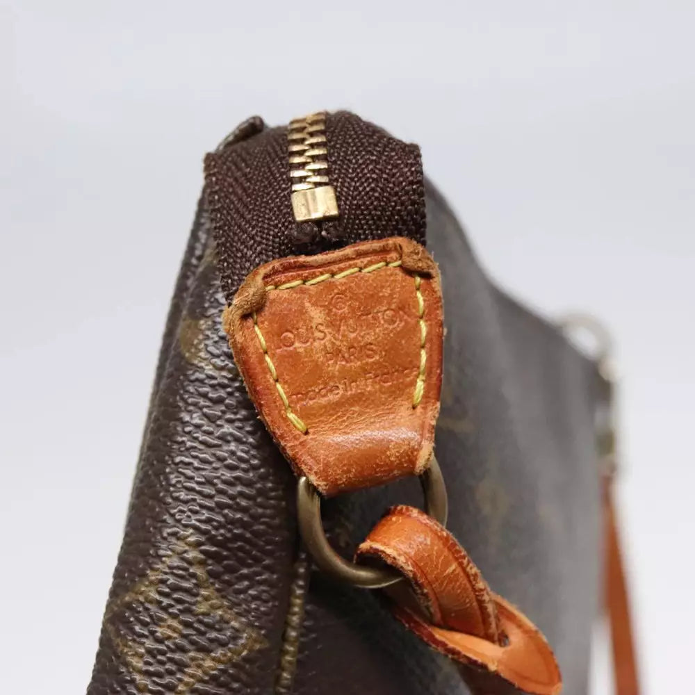 Louis Vuitton Pochette